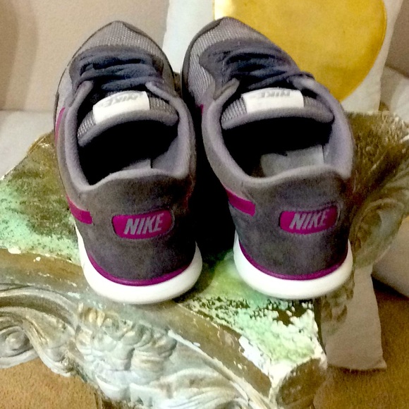 Nike’s...accepting offers - Picture 4 of 7